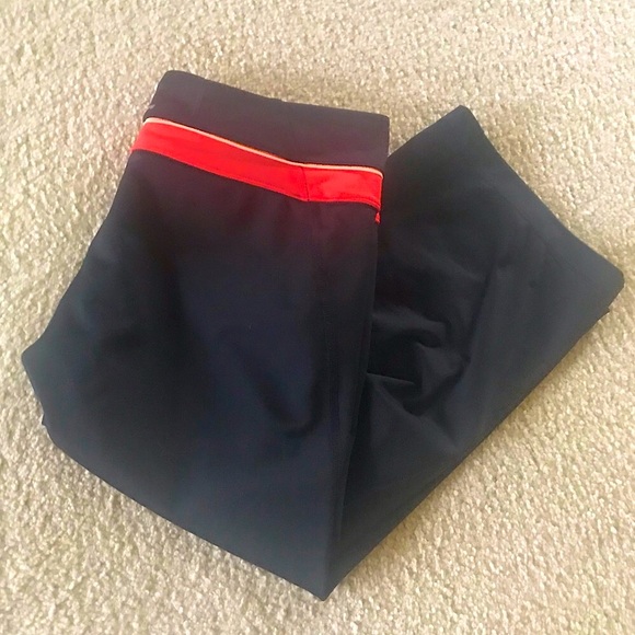 🆕🔥ADIDAS CLIMA-LITE VERY CUTE SILKY CAPRIS&SO SOFT W/ORANGE BAND NWOT!! - Picture 11 of 14